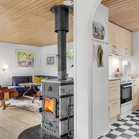 2 Bedroom In Holiday home *
