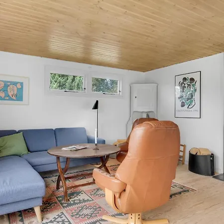 2 Bedroom In Tisvildeleje